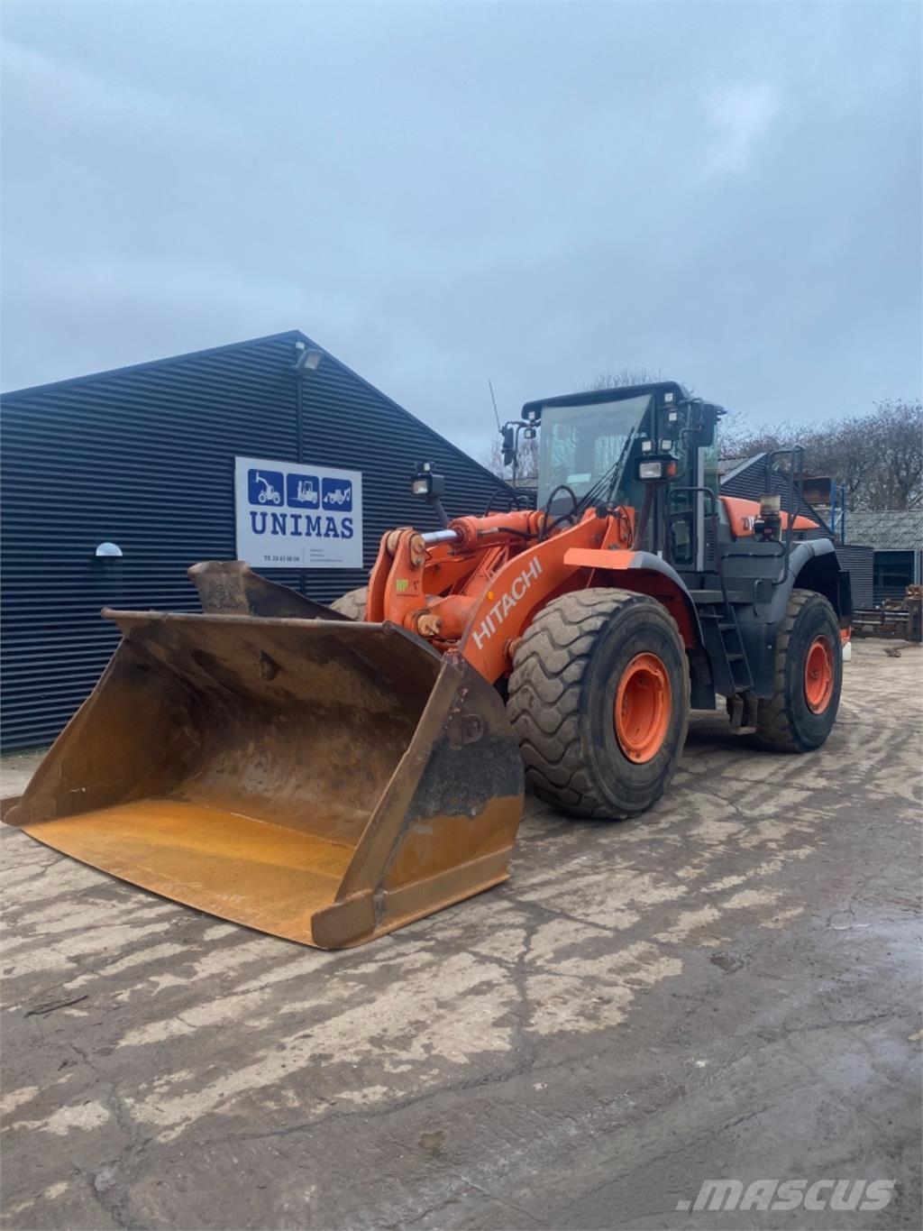 Hitachi ZW310 Kolesni nakladalci