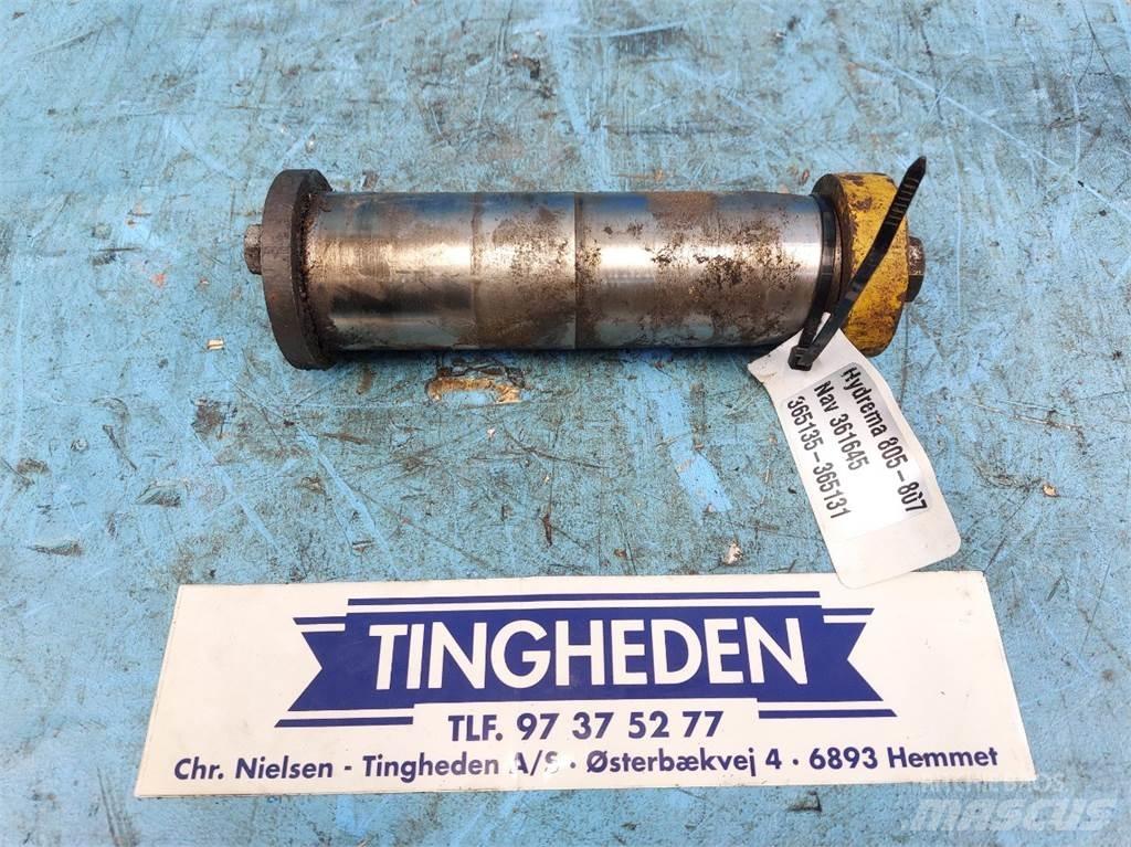 Hydrema 805 Boom in dipper roke