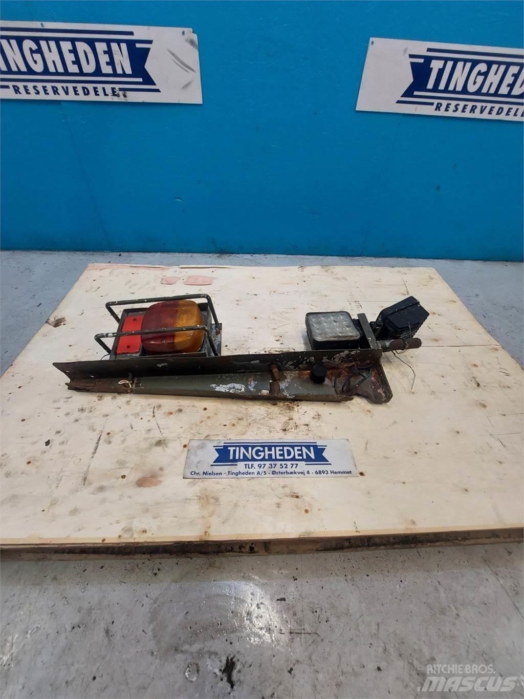 Hydrema 806 Presejalne žlice