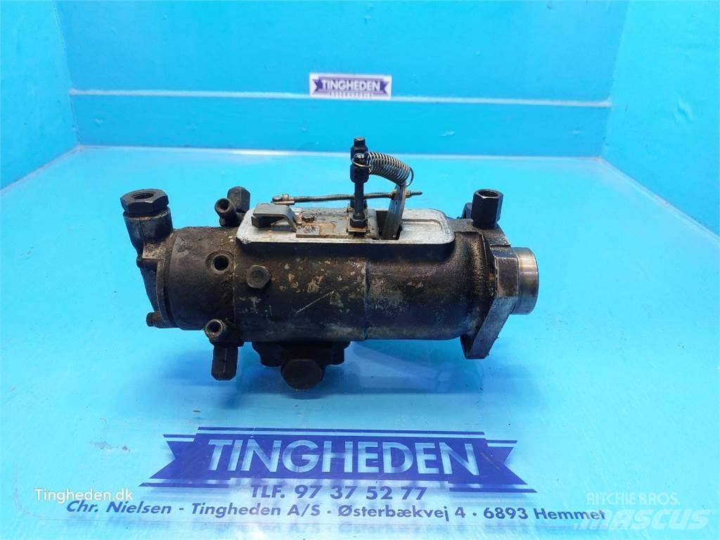 Hydrema 806 Motorji