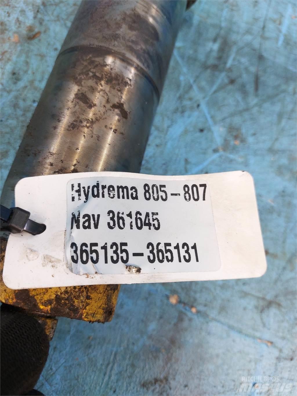 Hydrema 807 Boom in dipper roke