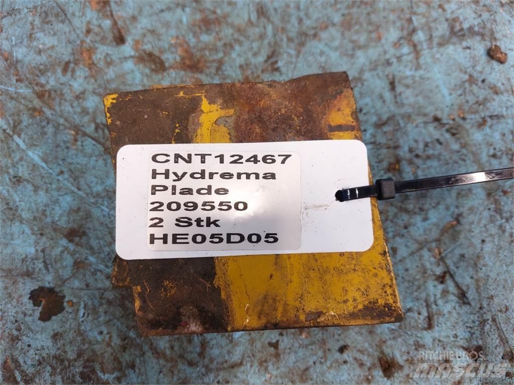 Hydrema 906 Boom in dipper roke