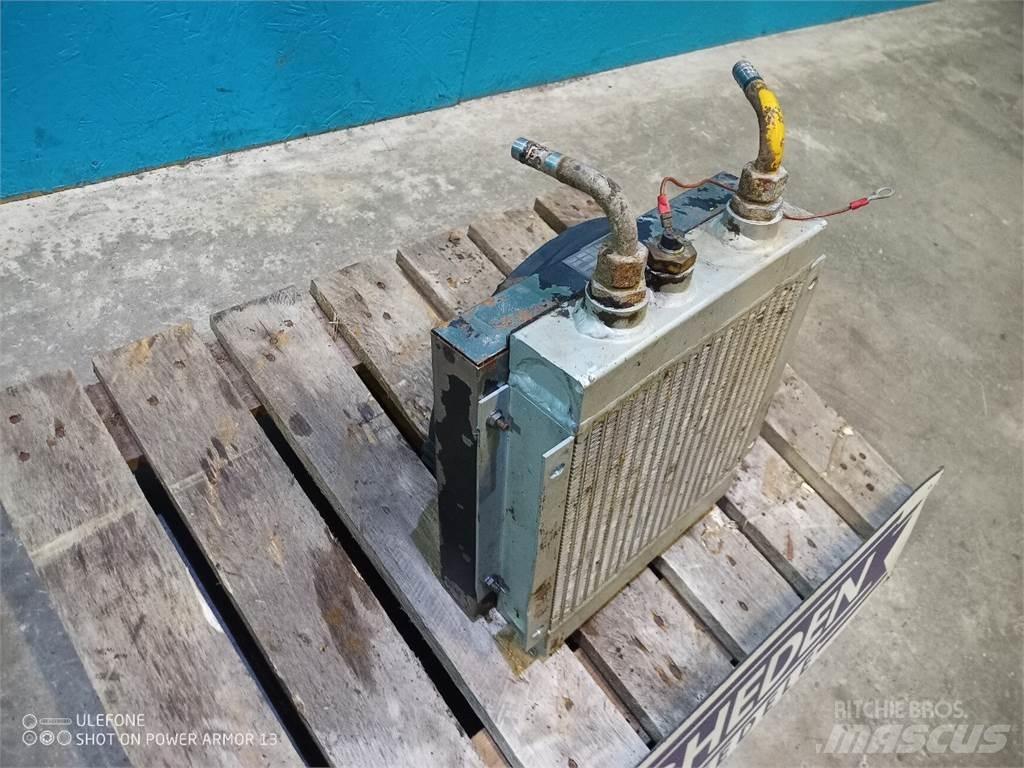Hydrema 906A Radiatorji