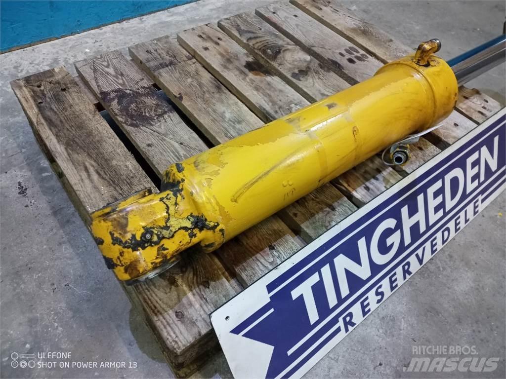 Hydrema 906B Boom in dipper roke
