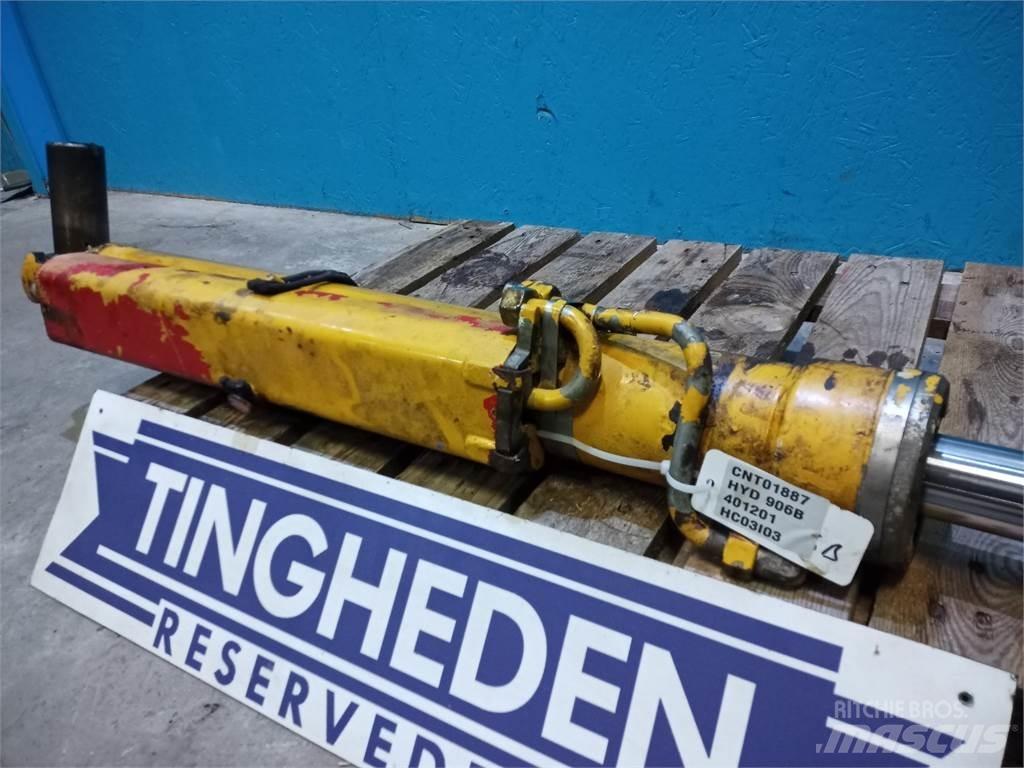 Hydrema 906B Boom in dipper roke