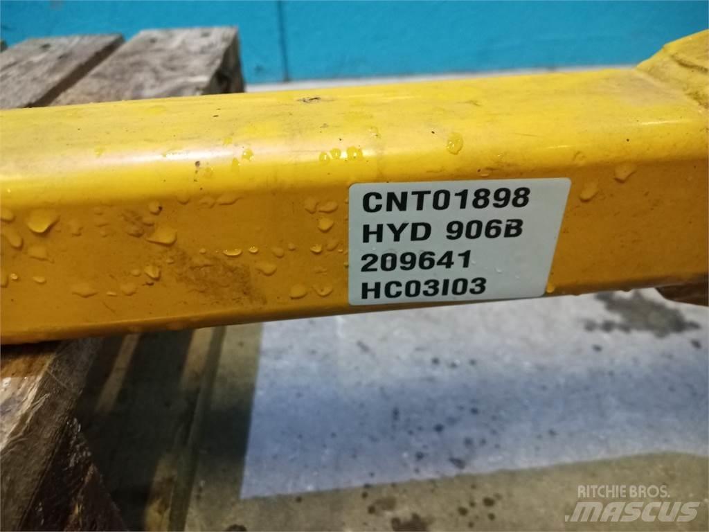 Hydrema 906B Boom in dipper roke