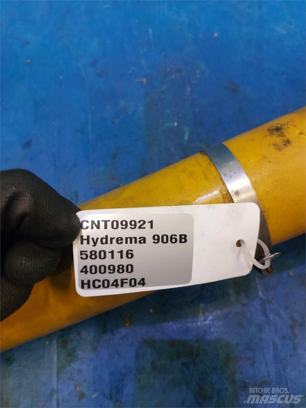Hydrema 906B Motorji