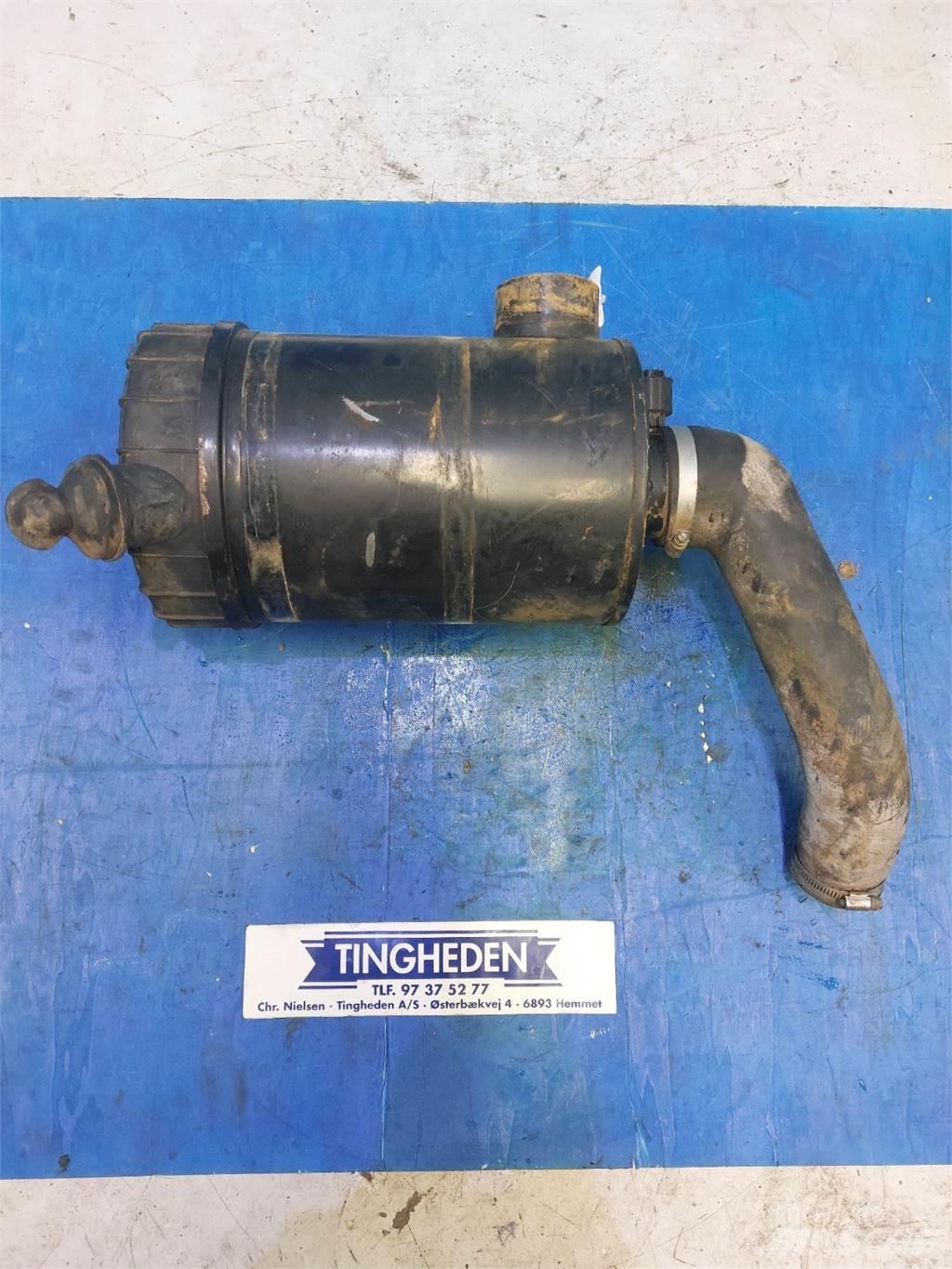 Hydrema 906B Motorji