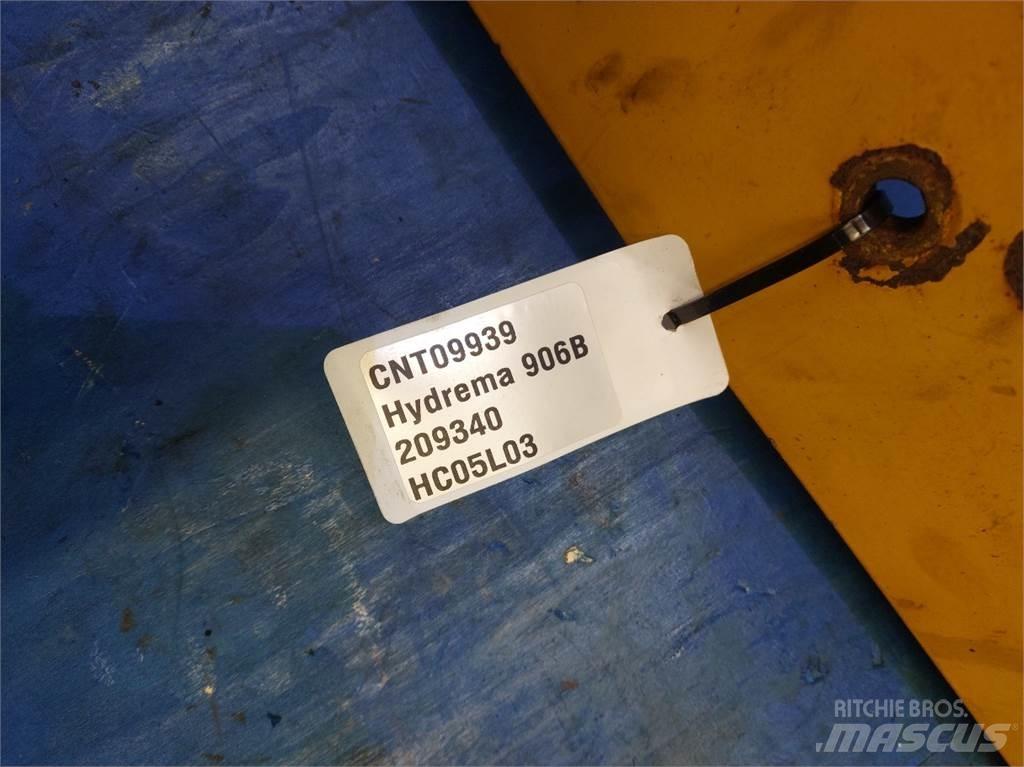 Hydrema 906B Boom in dipper roke