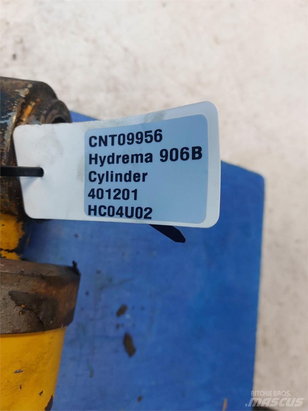 Hydrema 906B Boom in dipper roke