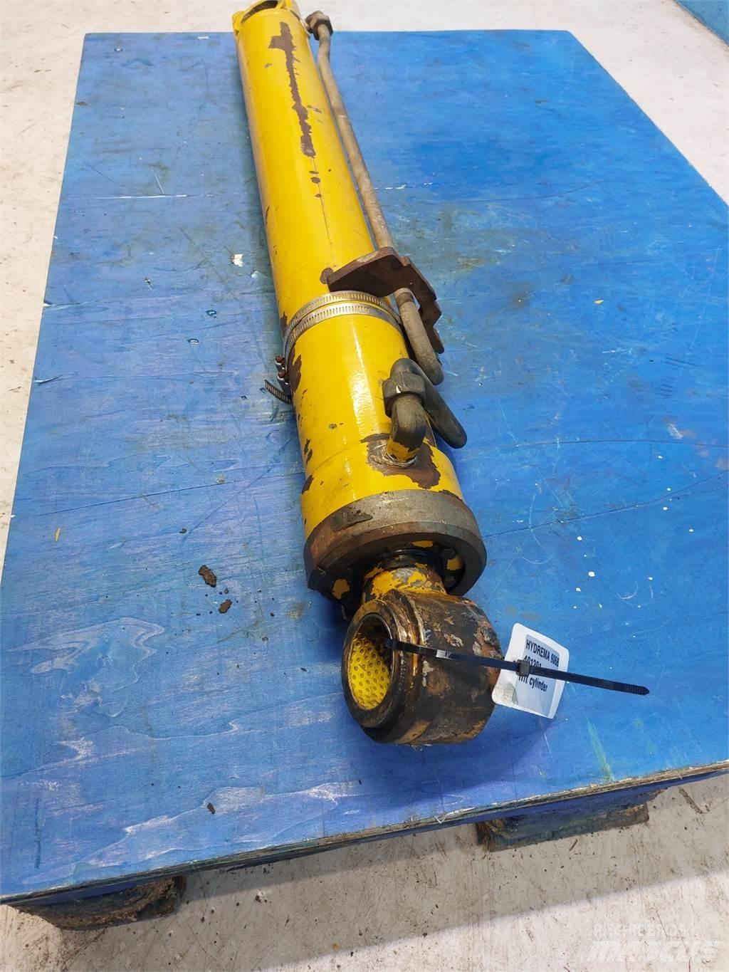 Hydrema 906B Boom in dipper roke