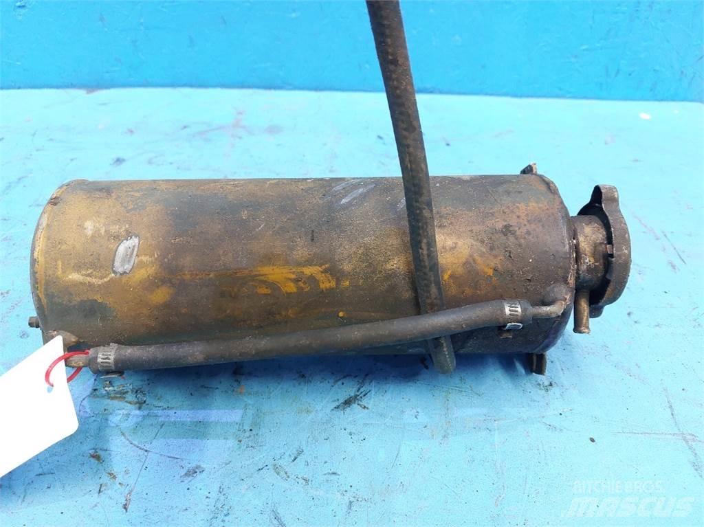 Hydrema 906B Radiatorji