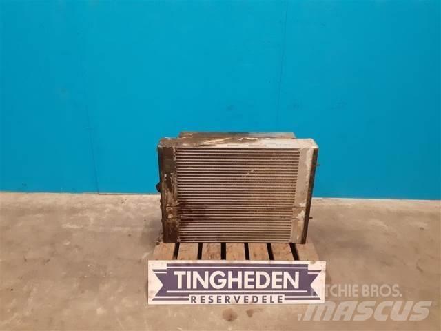 Hydrema 906C Radiatorji