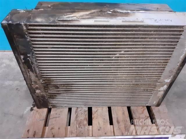 Hydrema 906C Radiatorji