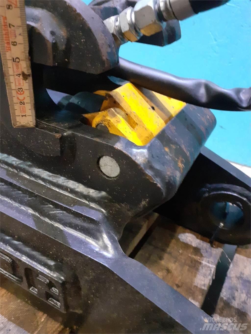 JCB 4CX Hitre spojke