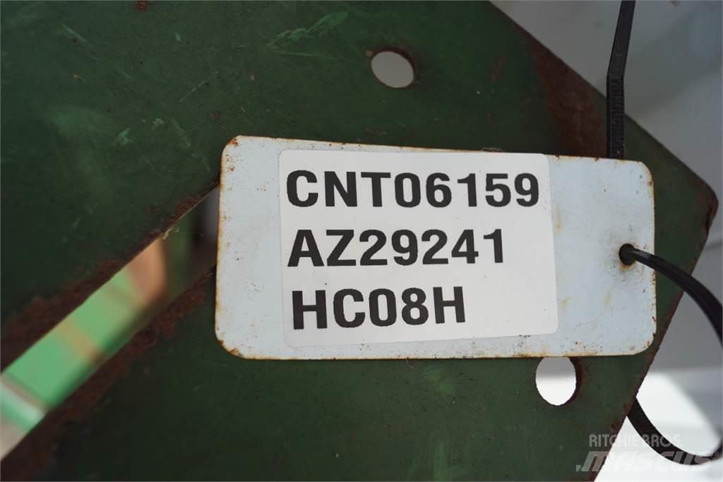 John Deere 1042 Trosilci peska in soli