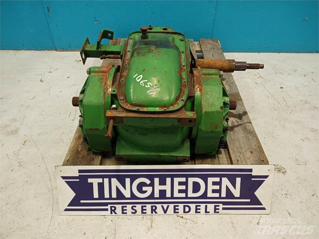 John Deere 1065 Menjalnik