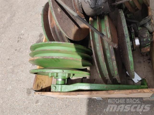 John Deere 1075 Kmetijstvo - drugo