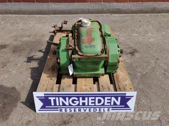 John Deere 1085 Menjalnik