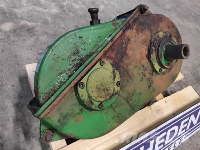 John Deere 1085 Menjalnik