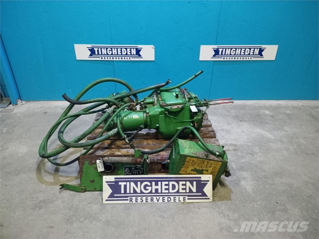 John Deere 1085 Menjalnik
