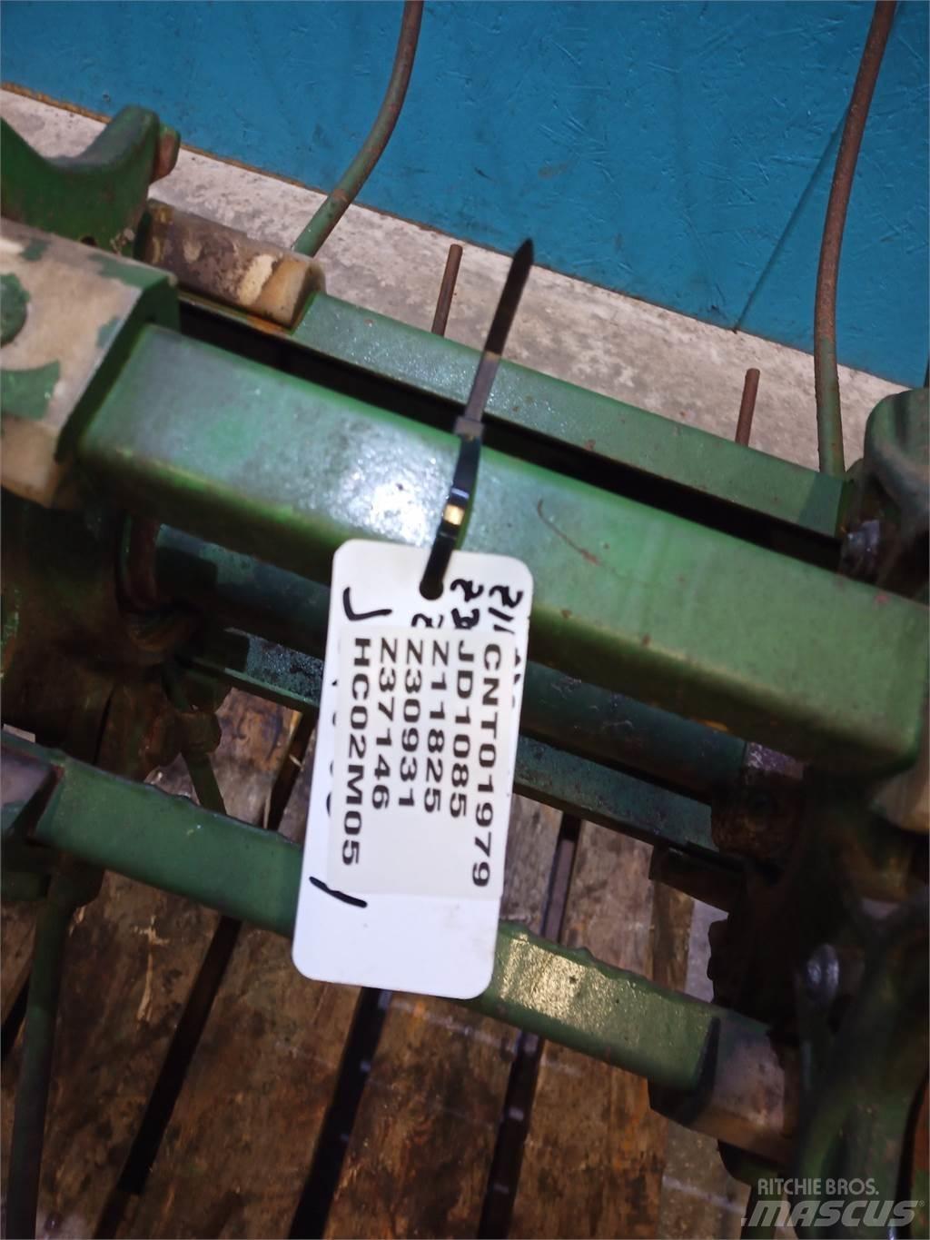 John Deere 1085 Dodatna oprema za kombajne