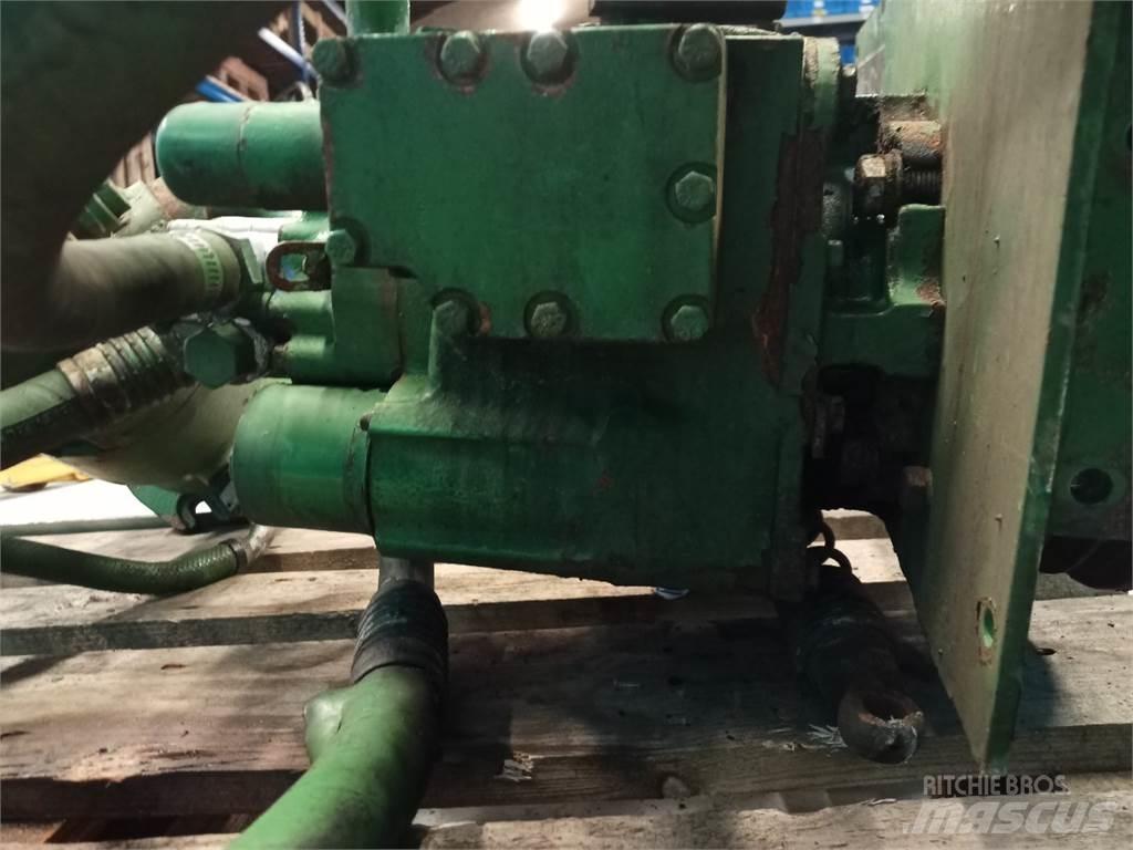 John Deere 1085 Hidravlika
