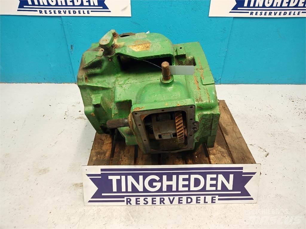 John Deere 2040 Menjalnik
