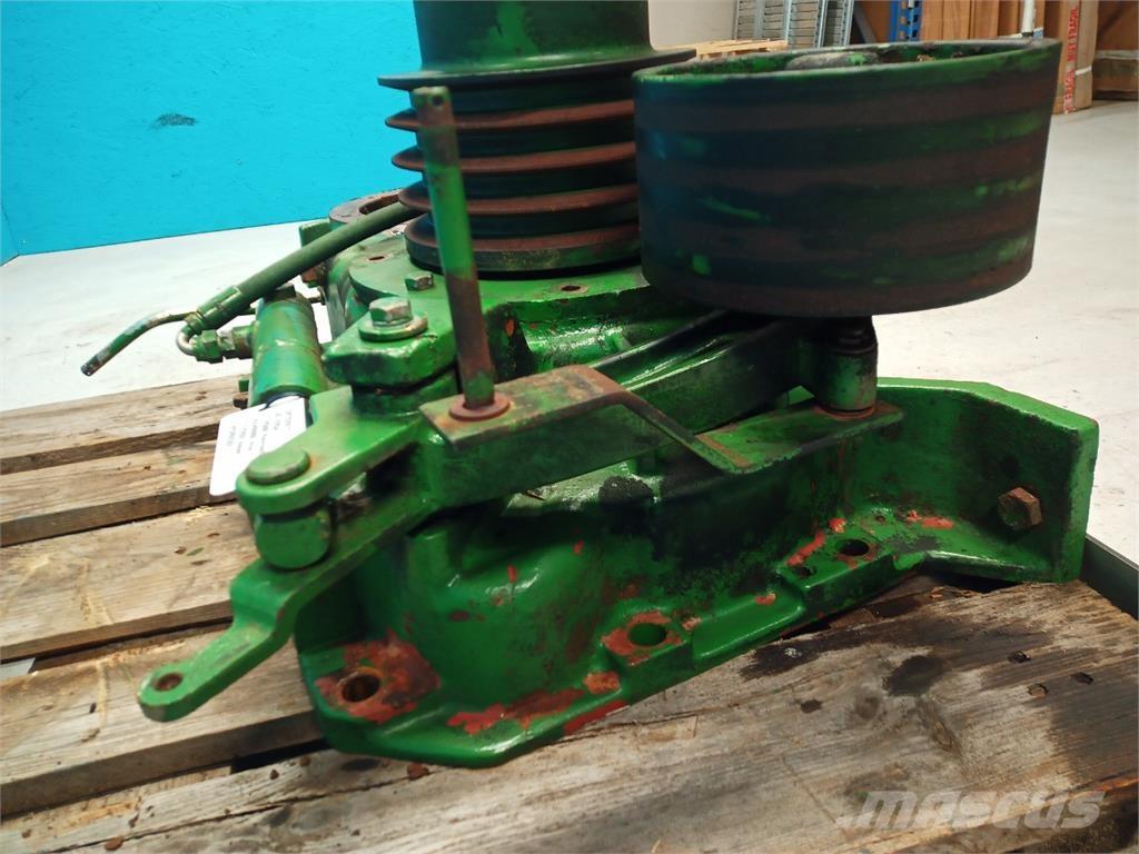 John Deere 2054 Menjalnik