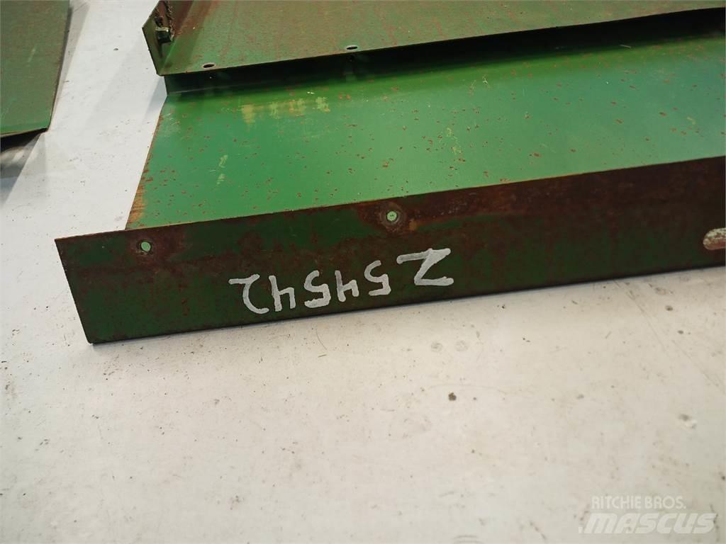 John Deere 2054 Trosilci peska in soli
