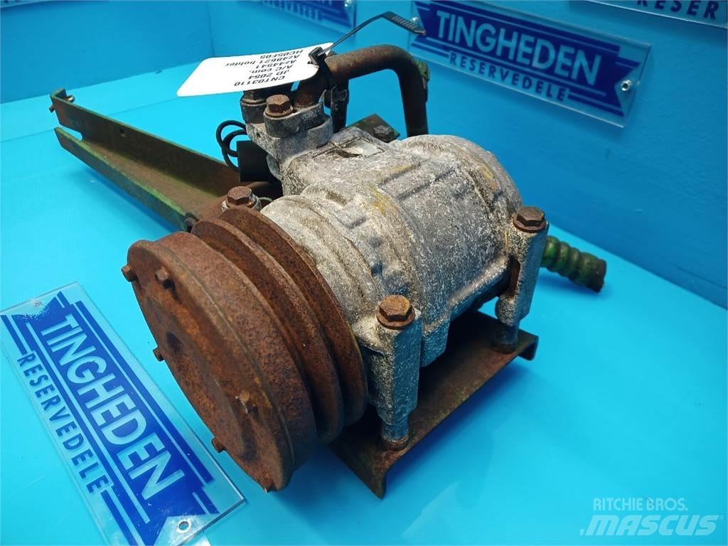 John Deere 2054 Kabine in notranjost