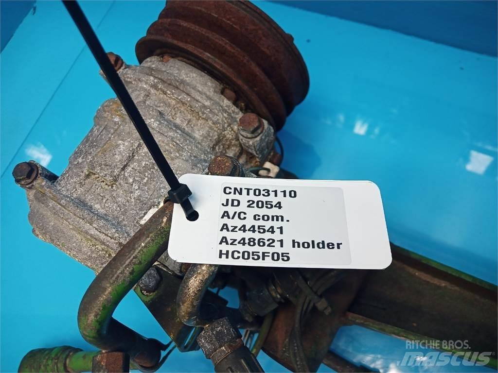 John Deere 2054 Kabine in notranjost