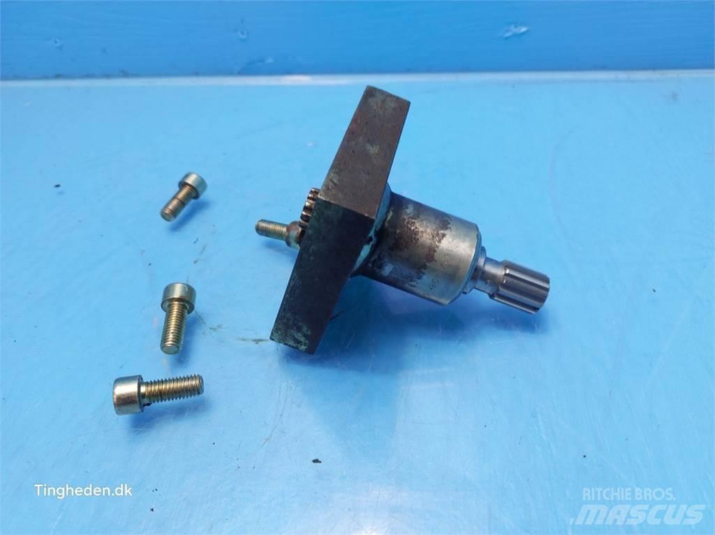 John Deere 2254 Hidravlika