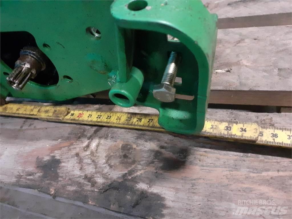 John Deere 2500 Robotske kosilnice