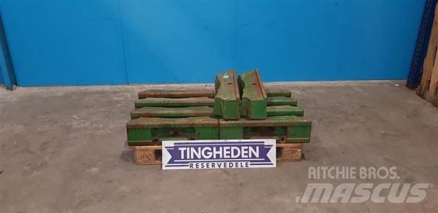 John Deere 3040 Sprednje uteži