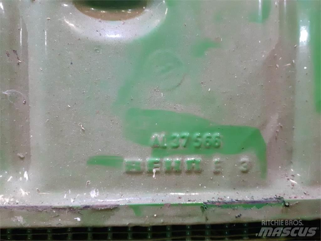 John Deere 3040 Radiatorji