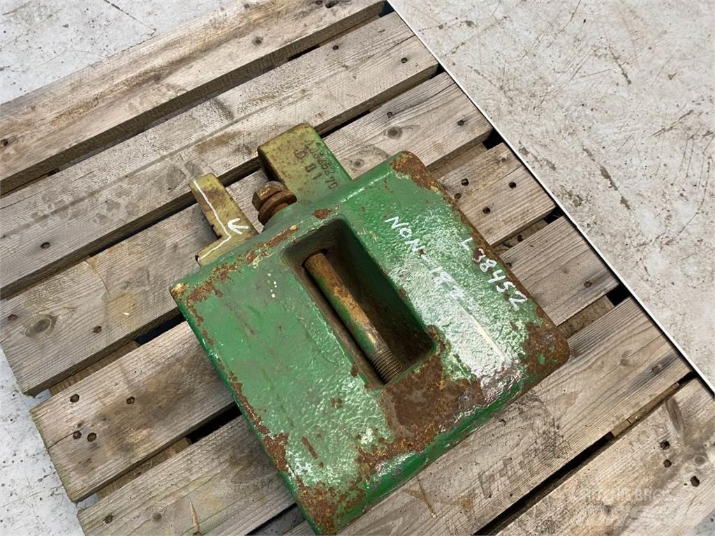 John Deere 3040 Sprednje uteži