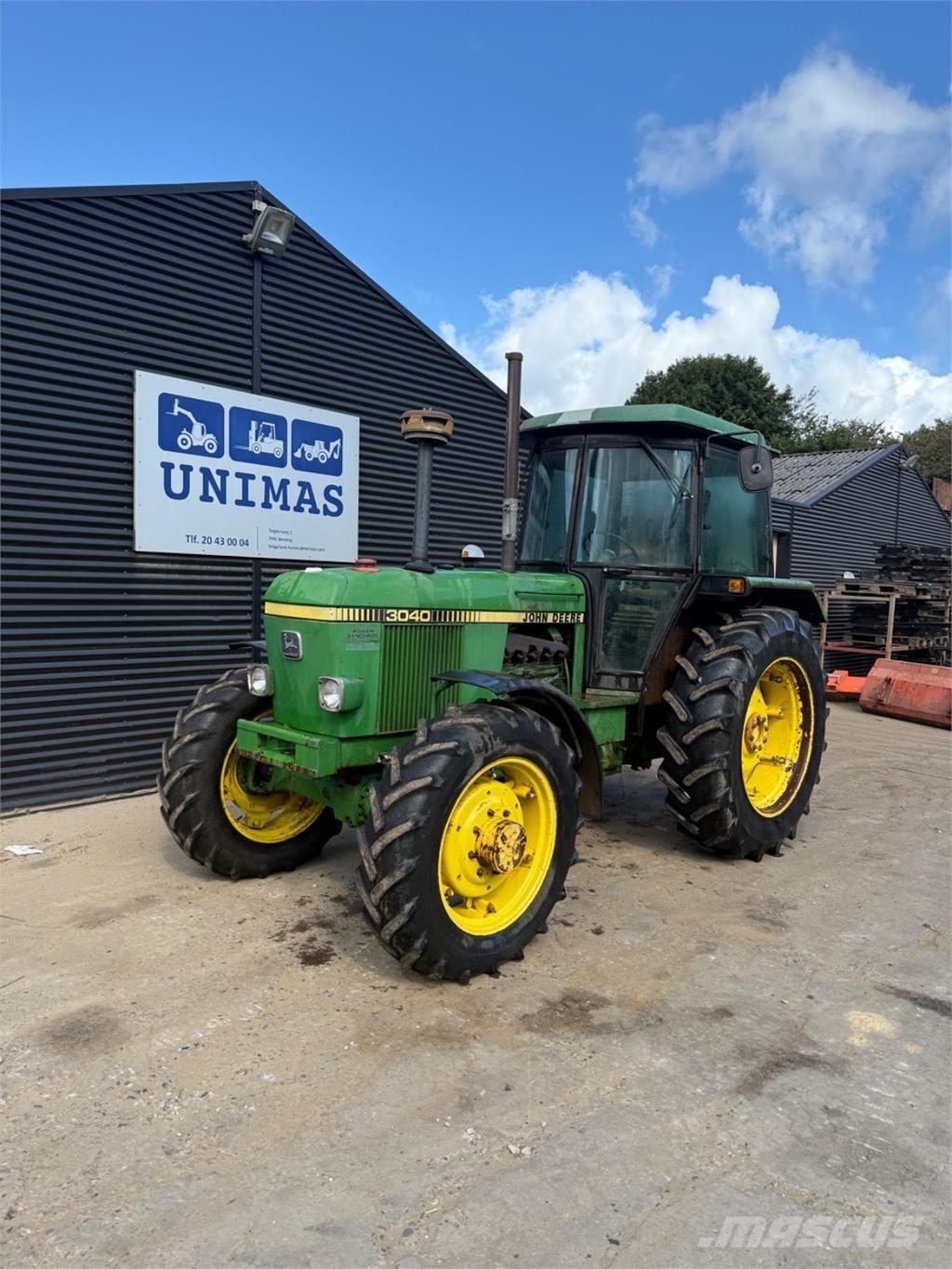 John Deere 3040 Traktorji