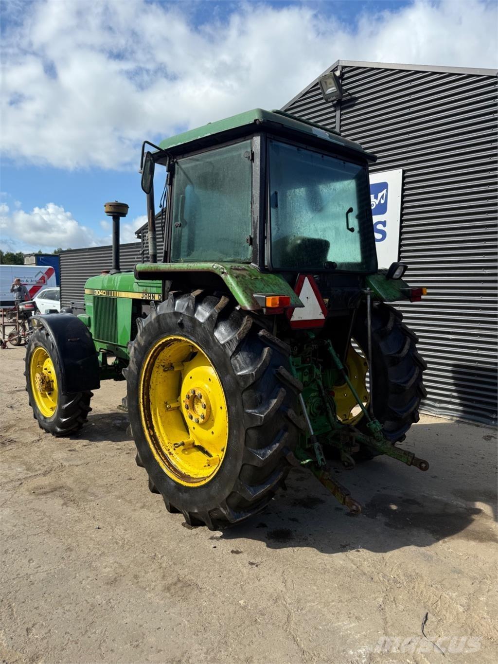 John Deere 3040 Traktorji