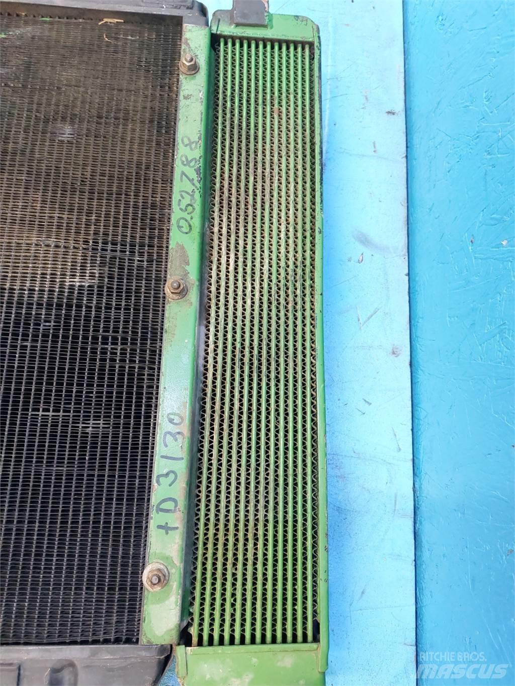 John Deere 3130 Radiatorji