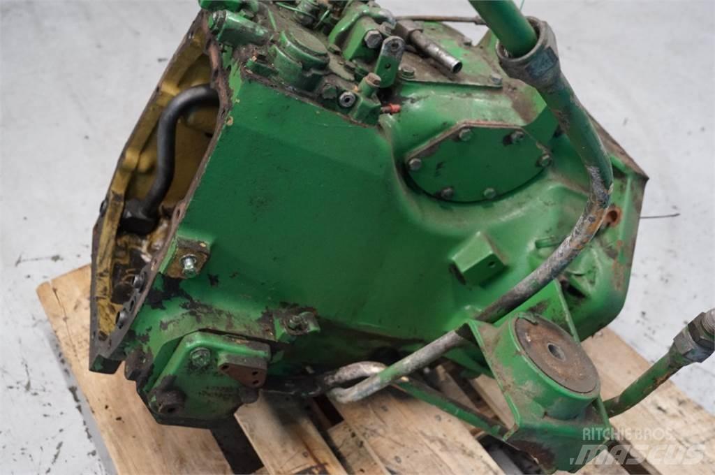 John Deere 3140 Menjalnik