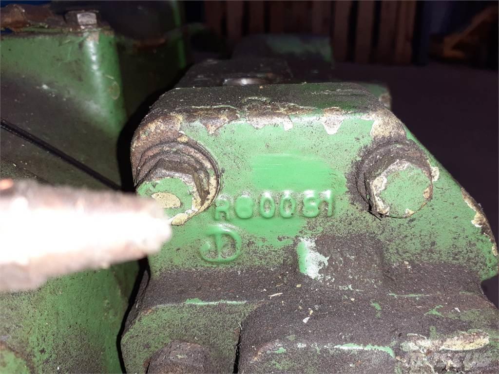 John Deere 4040 Menjalnik
