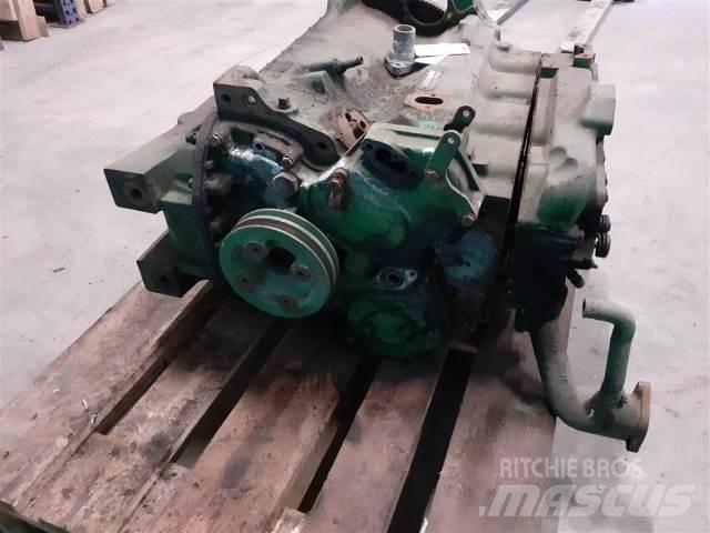 John Deere 4239 Motorji