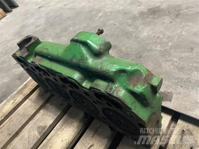 John Deere 4239 Motorji