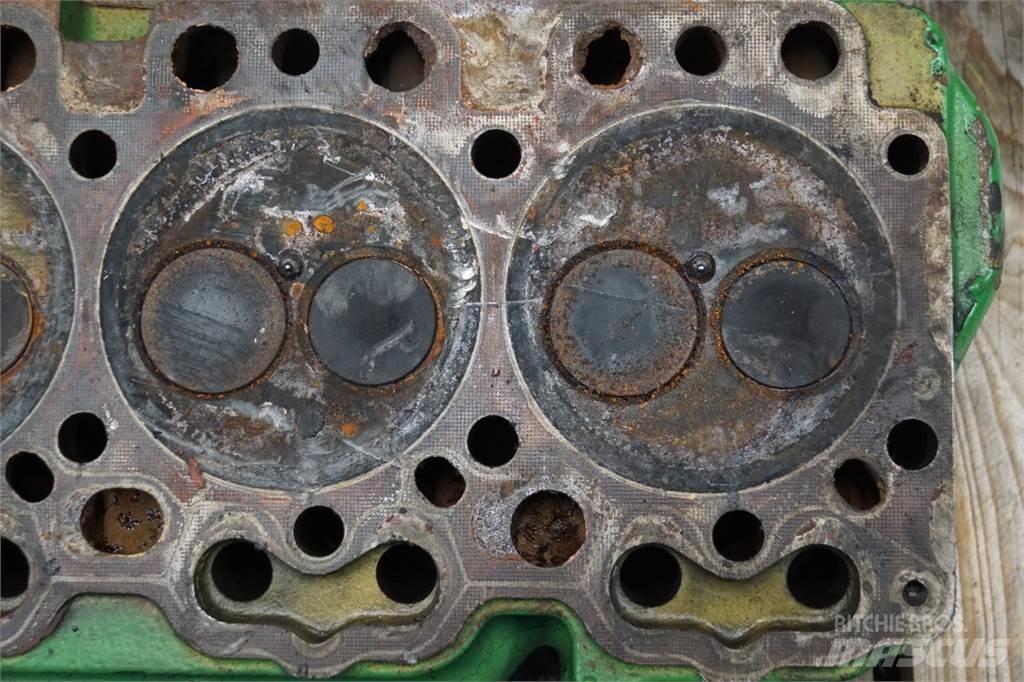 John Deere 4239 Motorji