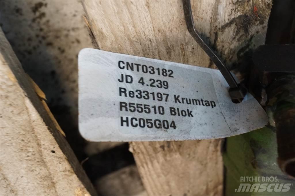John Deere 4239 Motorji