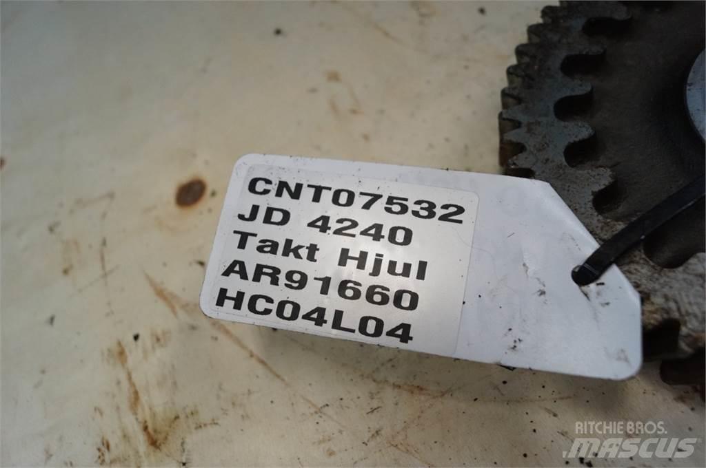 John Deere 4240S Motorji