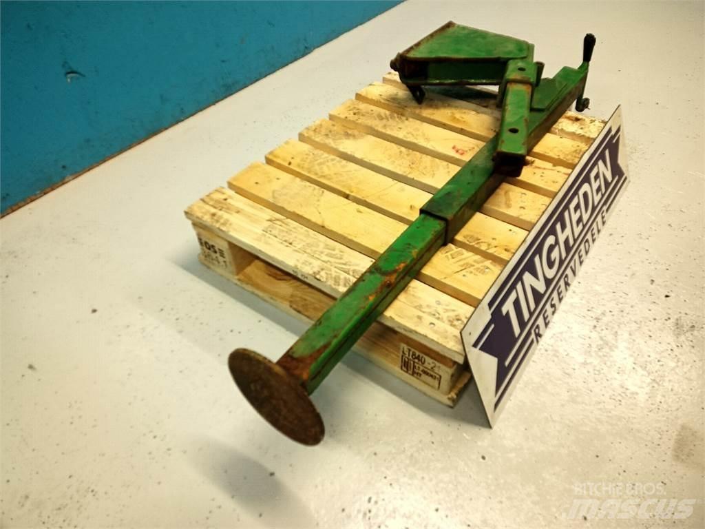 John Deere 590 Presejalne žlice