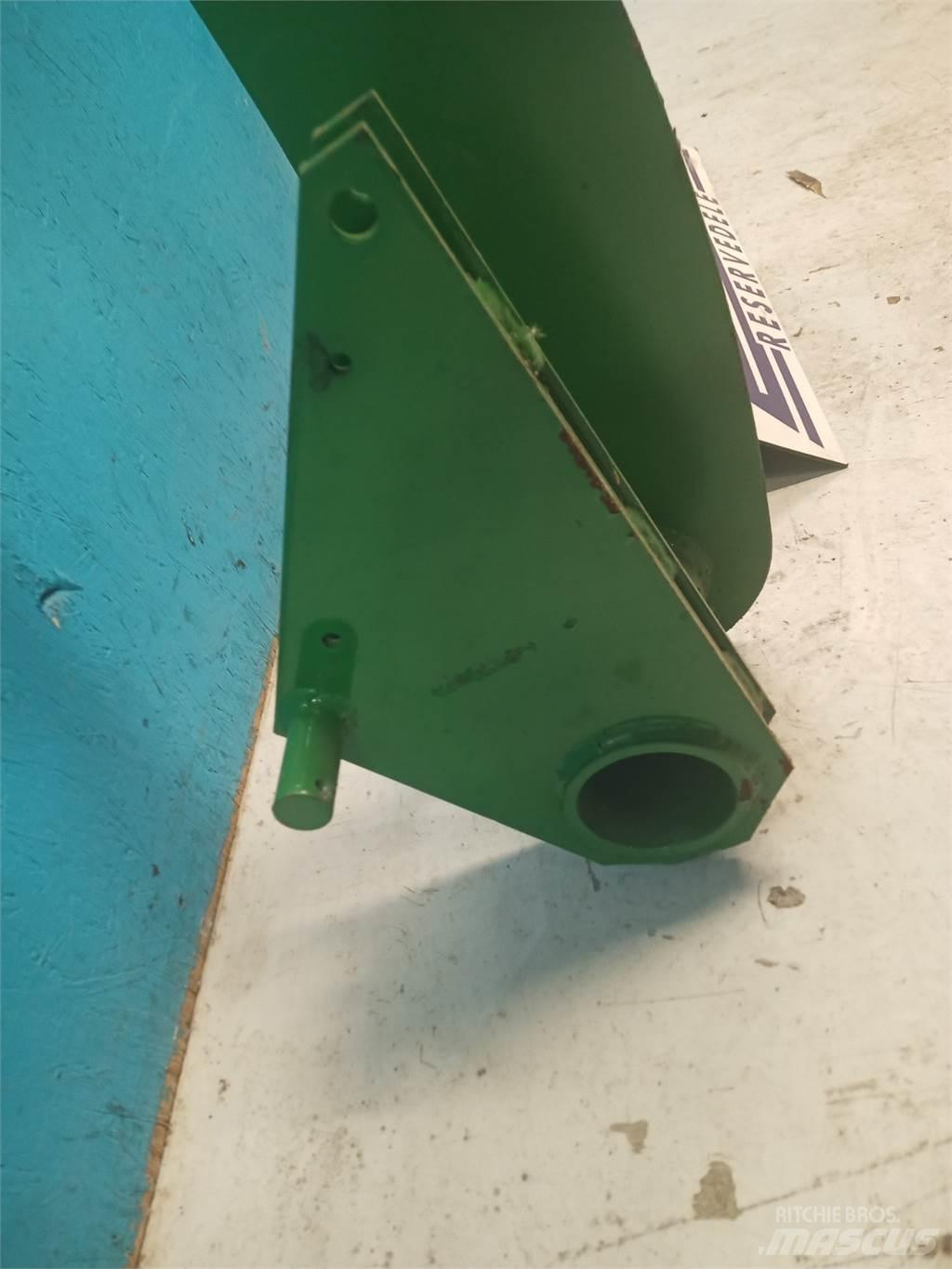 John Deere 590 Prijemala za bale