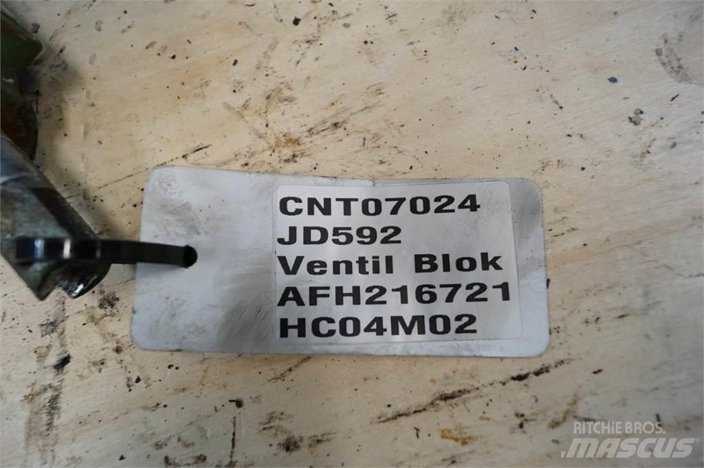John Deere 592 Hidravlika